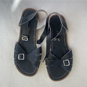 Salt Water Sandals Classic black sz 7